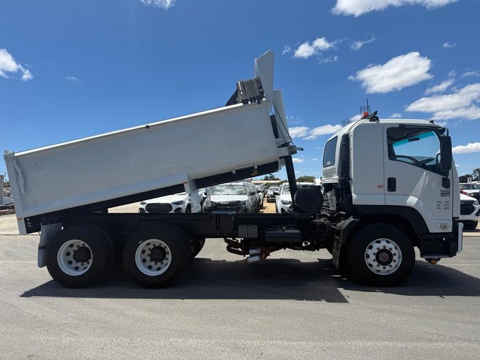 2008 Isuzu Fvz 1400 FVZ 1400, MANUAL, 6X4, 11m3 TIPPER, X SHIRE.
