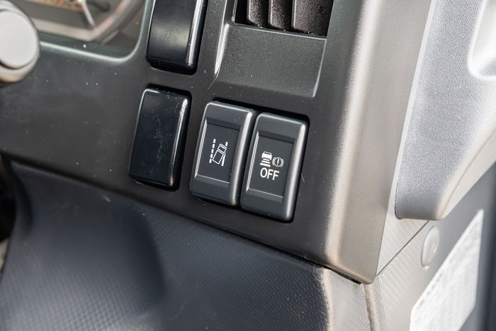 2023 Isuzu N Series NNR 45-150