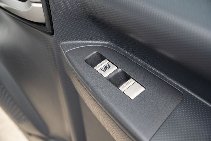 2023 Isuzu N Series NNR 45-150