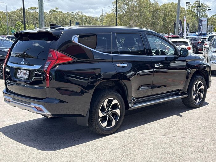 2024 Mitsubishi Pajero Sport GLS