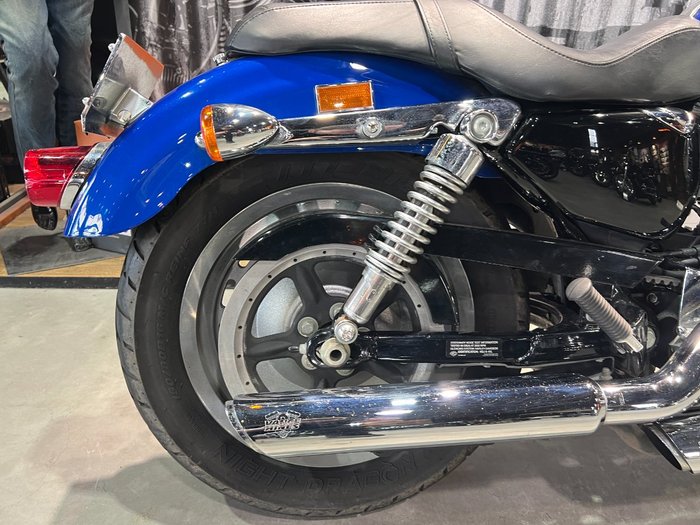 2008 Harley-davidson XL1200C SPORTSTER CUSTOM Blue/Black