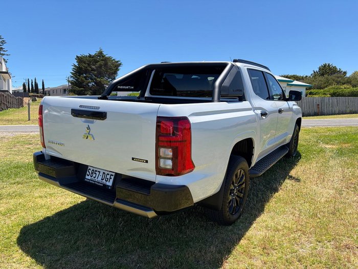 2024 Mitsubishi Triton GSR