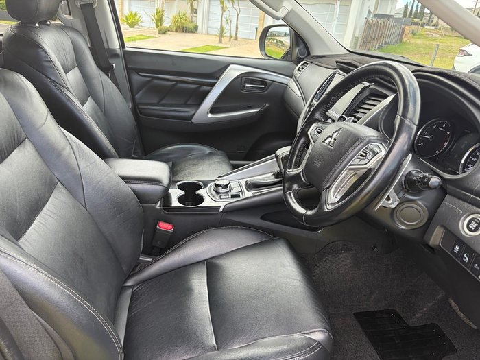 2019 Mitsubishi Pajero Sport GLS