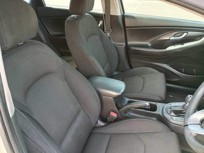 2017 Hyundai i30 Active PD MY18 Platinum Silver