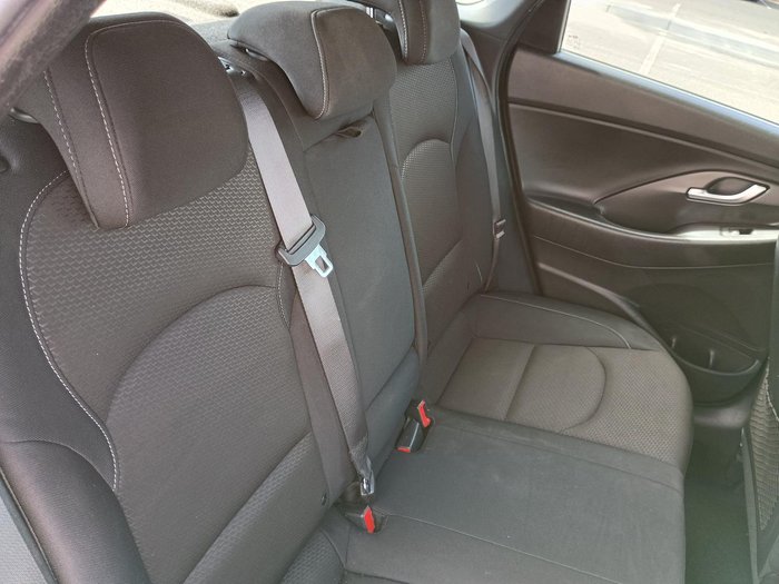 2017 Hyundai i30 Active PD MY18 Platinum Silver