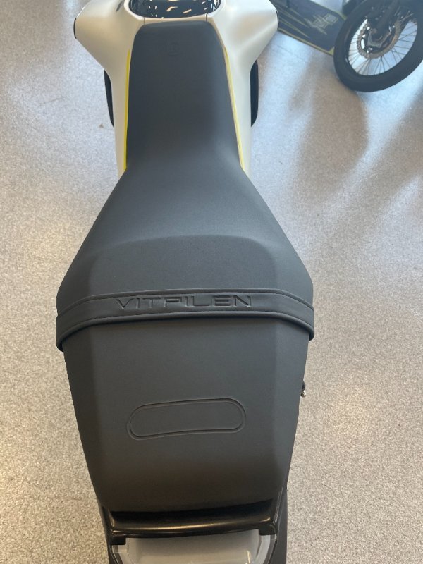 2022 HUSQVARNA VITPILEN 401