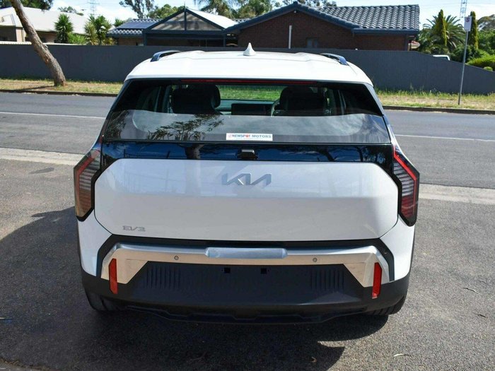 2024 Kia EV3 Earth Long Range