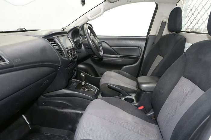 2022 Mitsubishi Triton GLX