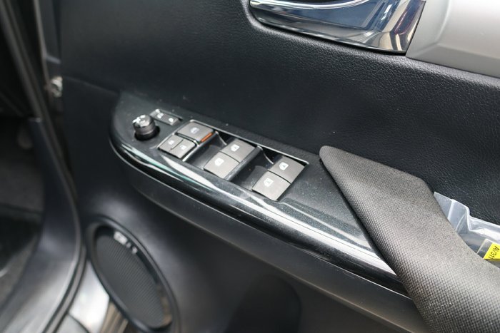 2022 Toyota Hilux SR5