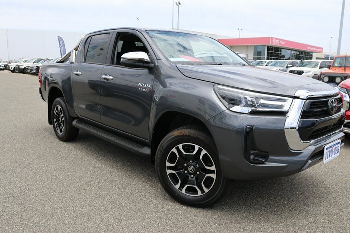 2022 Toyota Hilux SR5