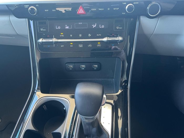 2022 Kia Carnival Si