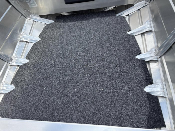 2026 QUINTREX F390 Outback Explorer