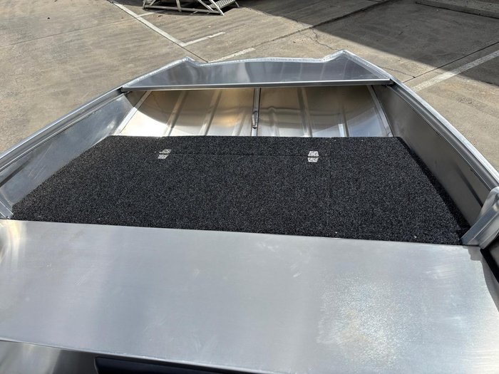 2026 QUINTREX F390 Outback Explorer