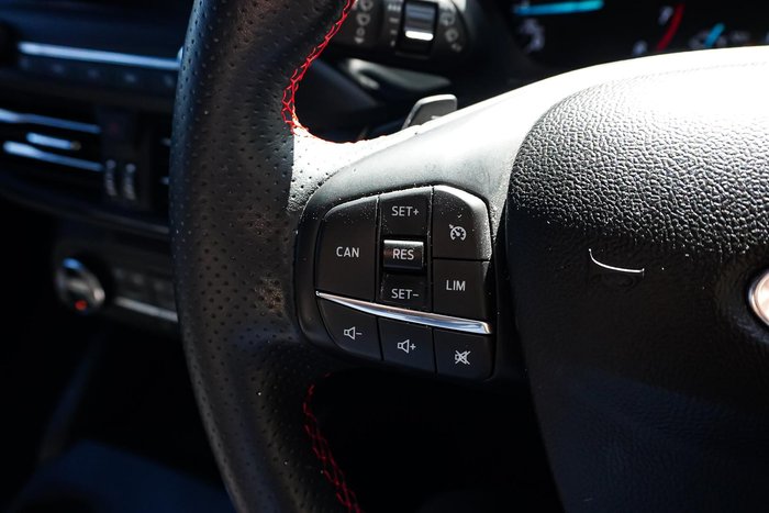 2019 Ford Focus ST-Line