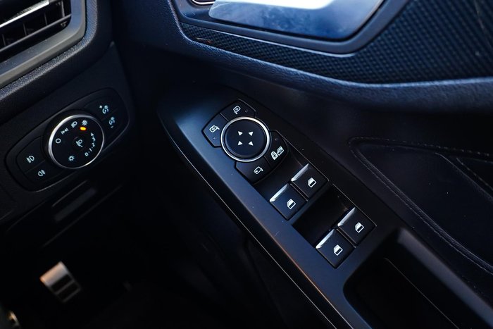 2019 Ford Focus ST-Line