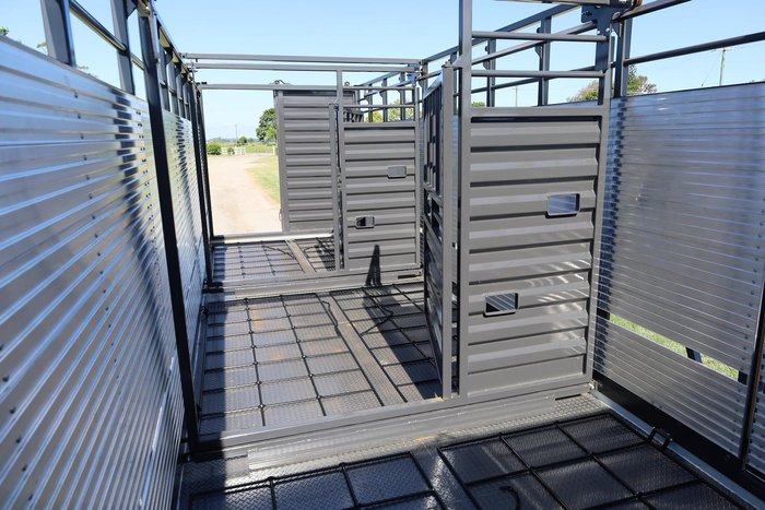 2025 Fuso Shogun FV74 360 6x4 Horse / Cattle Crate / Livestock