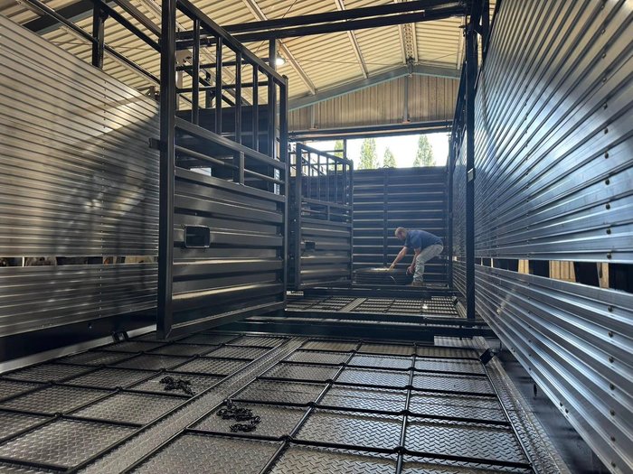 2025 Fuso Shogun FV74 360 6x4 Horse / Cattle Crate / Livestock