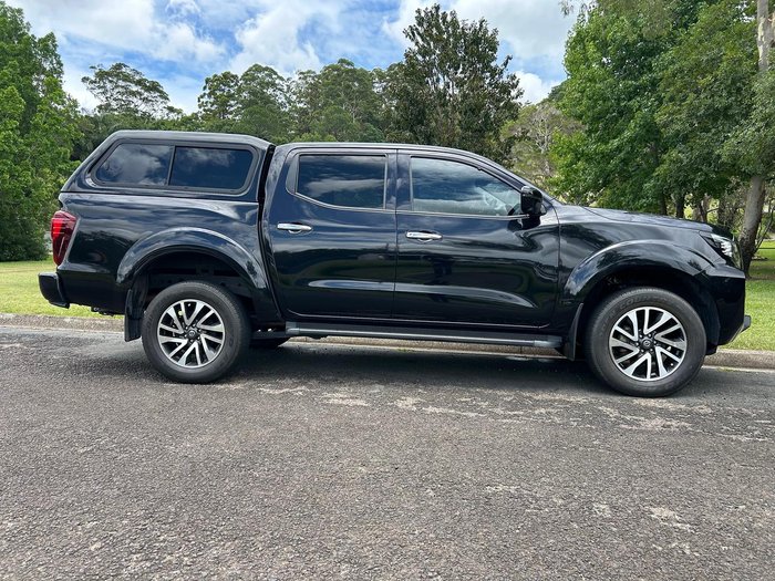 2022 Nissan Navara ST