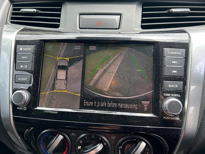 2022 Nissan Navara ST