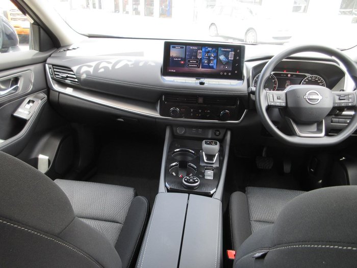 2025 Nissan X-TRAIL ST