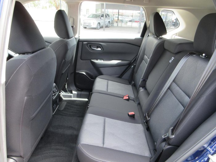 2025 Nissan X-TRAIL ST