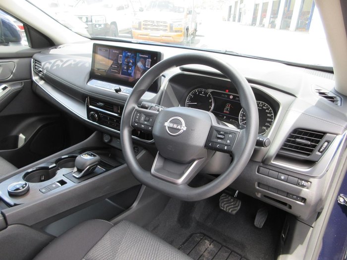 2025 Nissan X-TRAIL ST