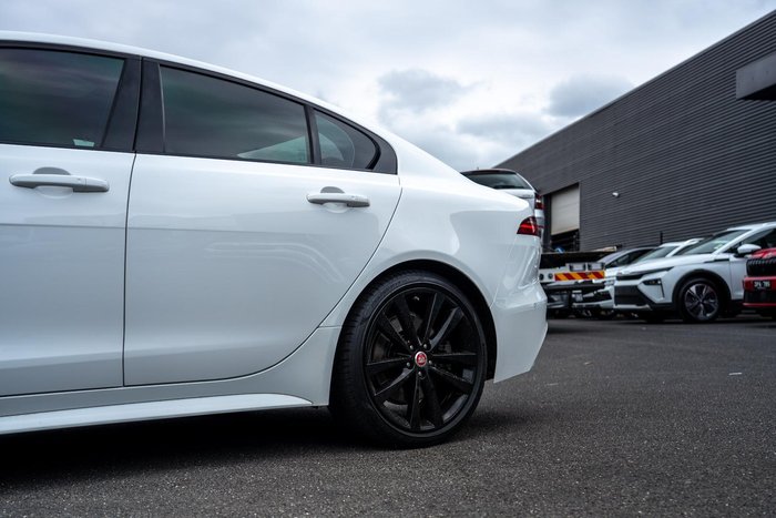 2020 Jaguar XE P300 R-Dynamic SE