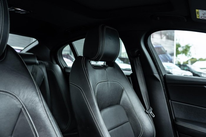 2020 Jaguar XE P300 R-Dynamic SE