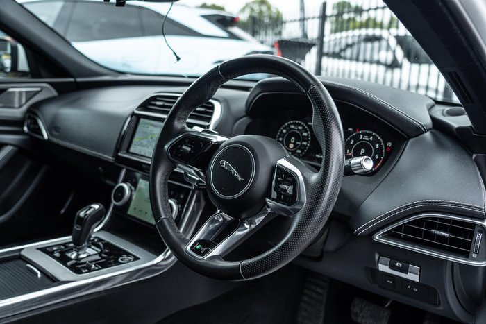 2020 Jaguar XE P300 R-Dynamic SE