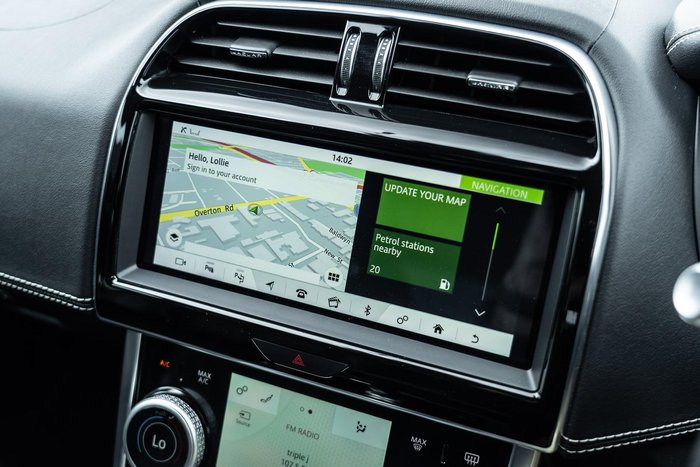 2020 Jaguar XE P300 R-Dynamic SE