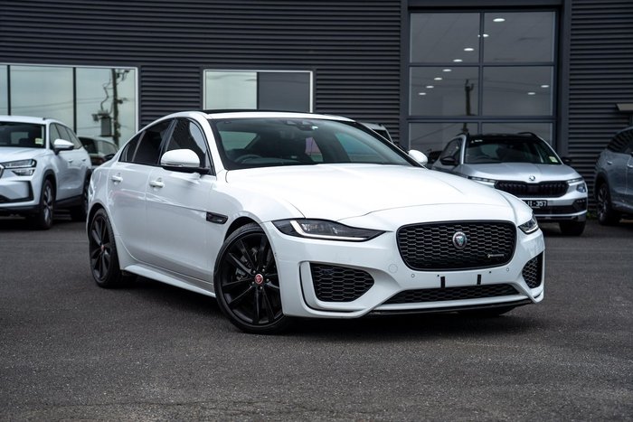 2020 Jaguar XE P300 R-Dynamic SE