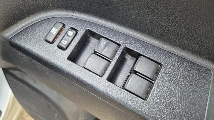 2010 Toyota Kluger KX-R