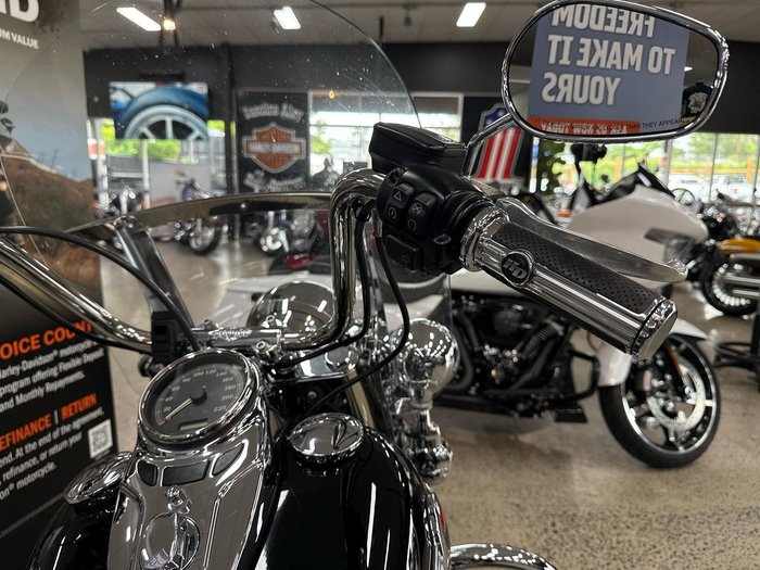 2017 Harley-Davidson Heritage Softail Classic 1690 (FLSTC) Softail Black