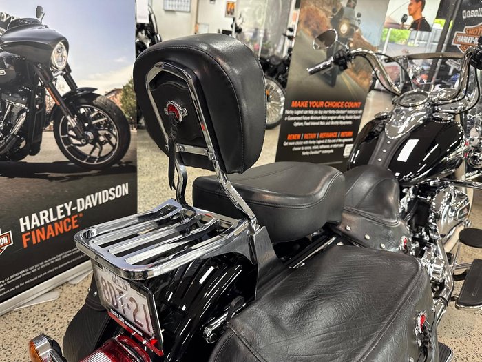 2017 Harley-Davidson Heritage Softail Classic 1690 (FLSTC) Softail Black