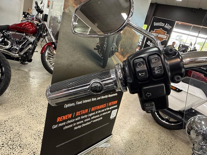 2017 Harley-Davidson Heritage Softail Classic 1690 (FLSTC) Softail Black