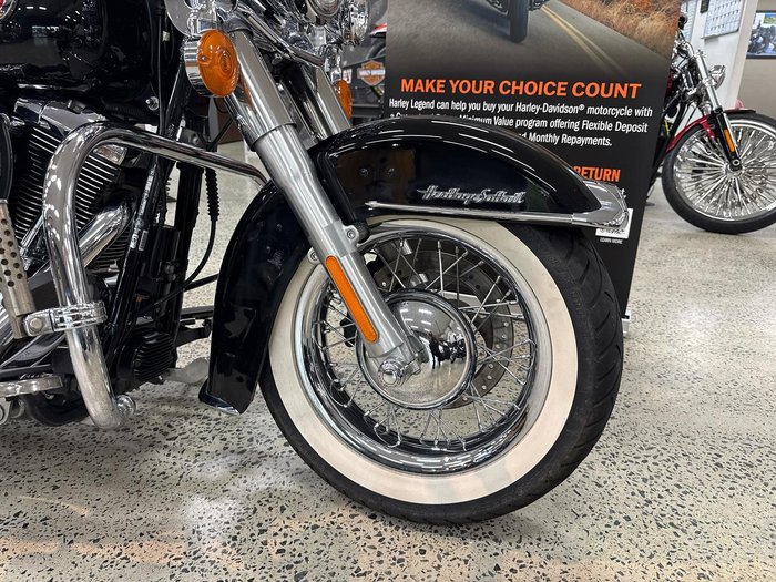 2017 Harley-Davidson Heritage Softail Classic 1690 (FLSTC) Softail Black