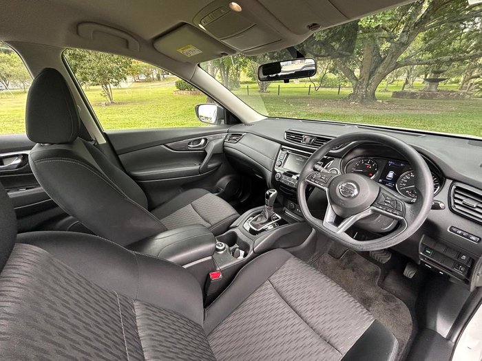 2022 Nissan X-TRAIL ST