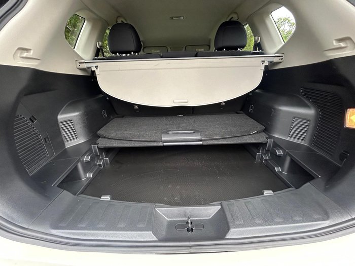 2022 Nissan X-TRAIL ST