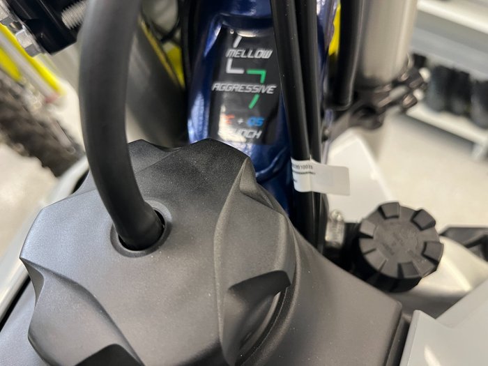 2023 HUSQVARNA FC450 NEBULA WHITE