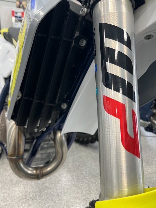 2023 HUSQVARNA FC450 NEBULA WHITE