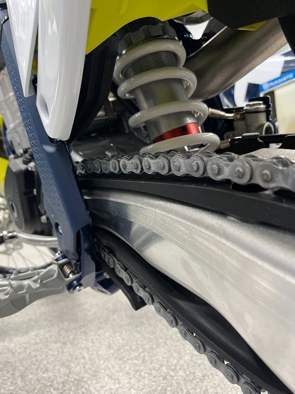 2023 HUSQVARNA FC450 NEBULA WHITE