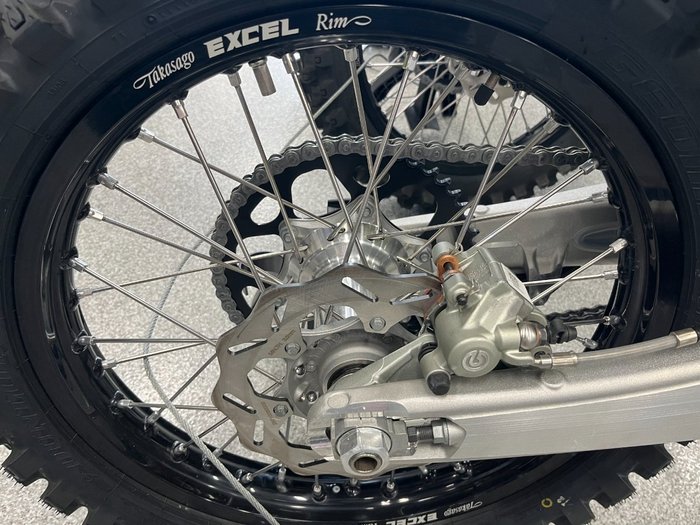 2023 HUSQVARNA FC450 NEBULA WHITE