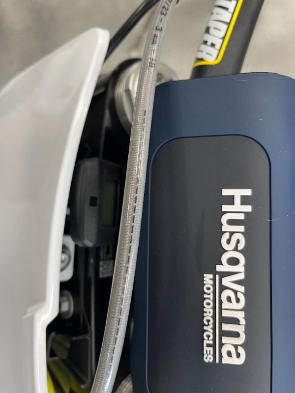2023 HUSQVARNA FC450 NEBULA WHITE