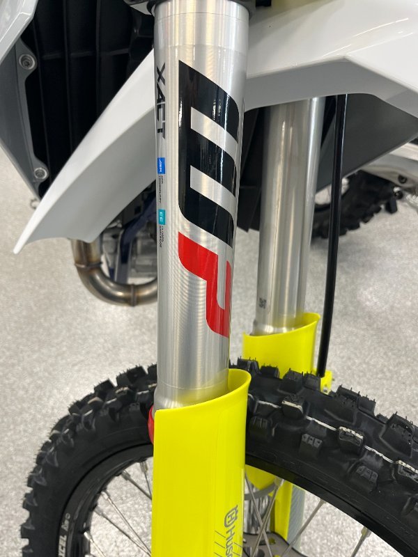 2023 HUSQVARNA FC450 NEBULA WHITE