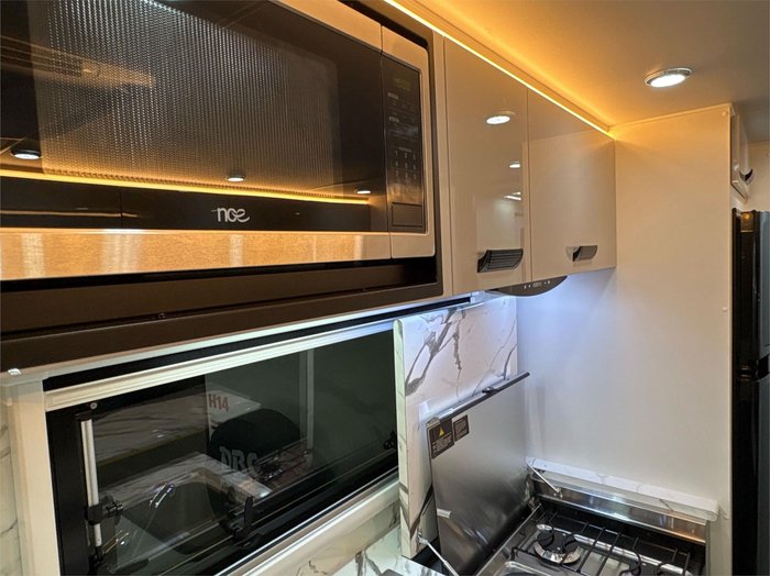 2025 VICTORY CARAVANS Off-Road Family 21