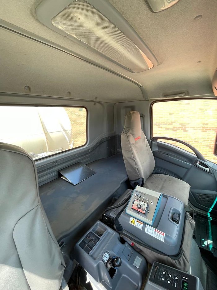 2020 Isuzu Fvz 260-300