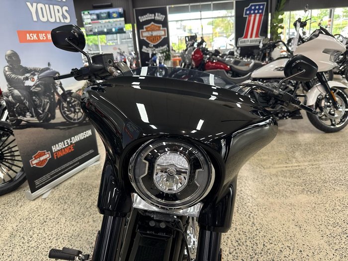 2022 Harley-Davidson Sport Glide 107 (FLSB) Softail Black