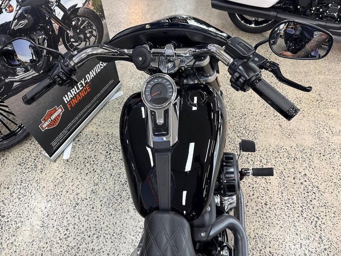 2022 Harley-Davidson Sport Glide 107 (FLSB) Softail Black
