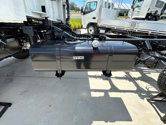 2025 Fuso Canter 4X4