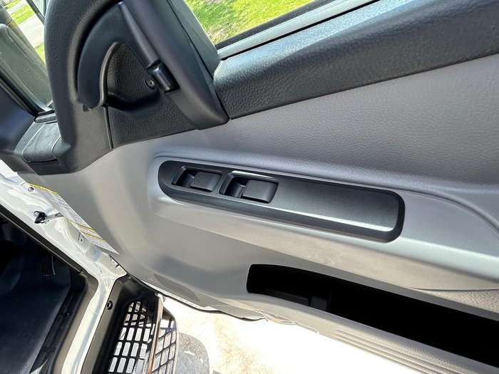 2025 Fuso Canter 4X4